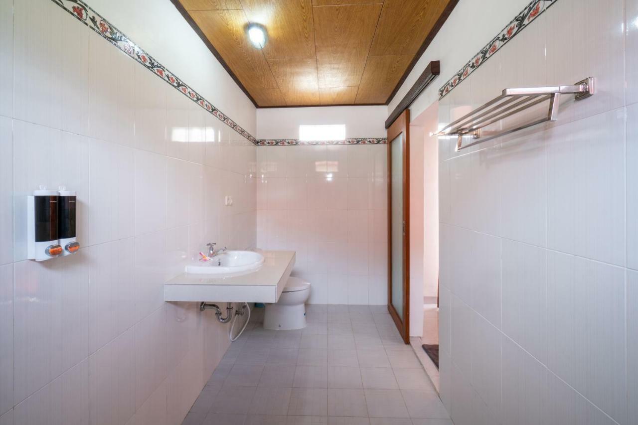 Anugrah Sari Homestay By Wizzela Lembongan Esterno foto